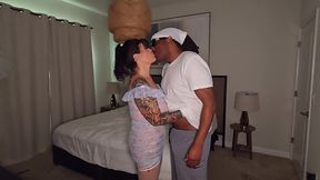 sexy milf hollee huntress gets creampied then cleans it off mr majic s dick