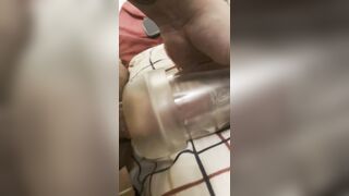 Follando una rica vulva de plastico