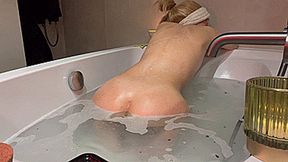 EXTREMELY juicy farts while bathing, very loud farting HD