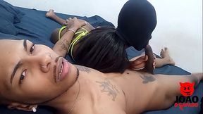 Pretinha amadora dando na casa do JoaoOSafado