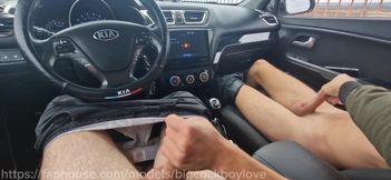 A Stranger Fucked My Tight Ass Without a Condom Right on the Highway Until I Came