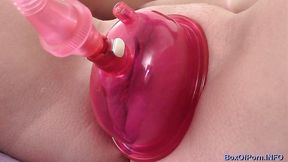 4K/ Busty Velvetine Pussy Pump And A Turquoise Vibrator