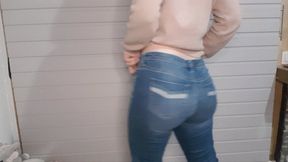 Sexy smelly farts in jeans