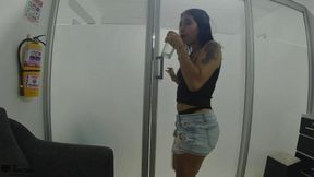 Pay the Housekeeper with a Delicious Fuck and He Leaves His Milk Inside My Pussy - Creampie - Porn in Spanish