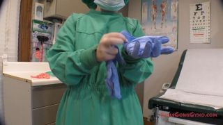 Surgeon glove try on