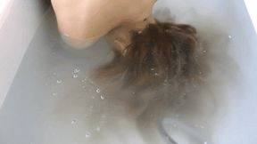 Two hair wash immersions for Stella ( UNDERWATER )
