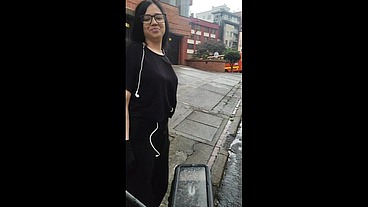 Carrying an order I meet this strange and pretty girl