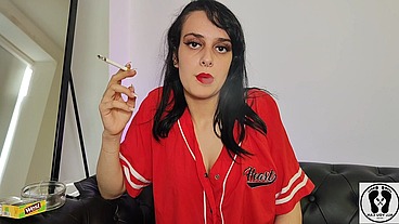 HOT TEEN SMOKING HEAVILY LONG PUFFS CIGARRETS