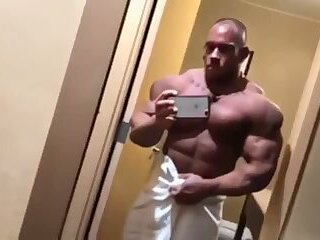 Shawn Smith Sexy Posing