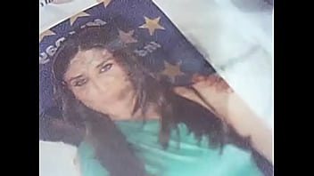 Cum On Kareena Kapoor