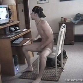 Hung Amateur Shadow Jacking Off