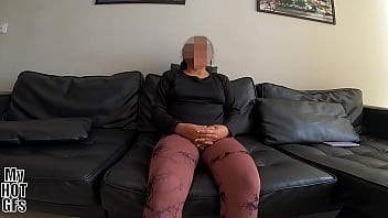 Vengo a disfrutar y tambi&eacute_n por el dinero. Jovencita solo piensa en follar.