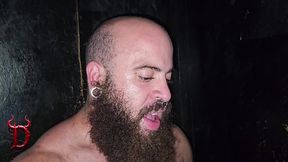 cabine apertada: fodendo dois machos dotados ate gozar na cara - parte final