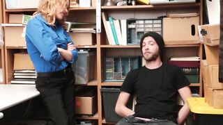 Thie has to fuck MILF LP officer roughly