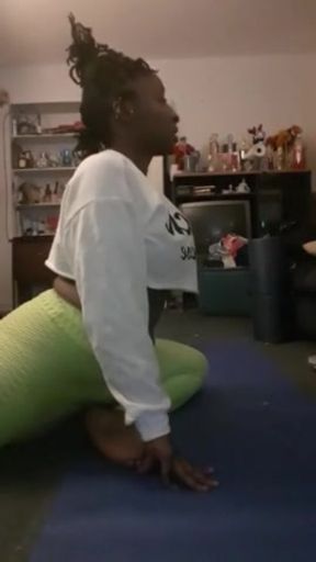 Empress Squirt Fat Booty Yoga Tease on camera