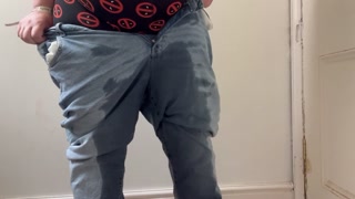 Desperately soaking my jeans 👖 so much pee