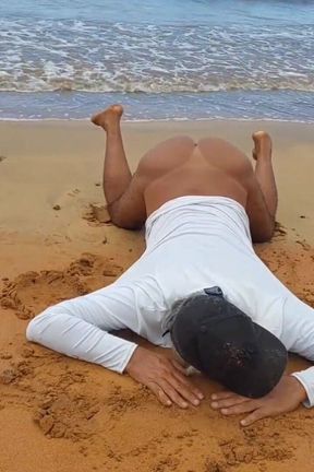 Ladysilva Hot Ass on the Beach Come Fuck My Ass Very Tasty
