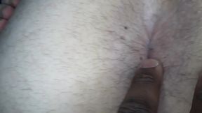 batendo uma bola com o ursao -