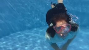Wet office outfit with underwater shooting