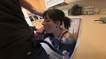 Goth girl Step Sister is My New Roommate