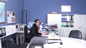 MILF gets hammered in pussy repeatedly