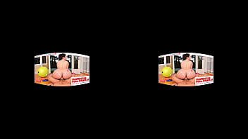 Naughty America - Ms. Linzee Ryder need your computer expertise and in return, she'_ll fuck your brains out!