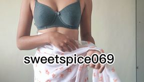 Your 18 Yr Old Didi Wearing Sexy Saree with Showing Some Pussy Hairs