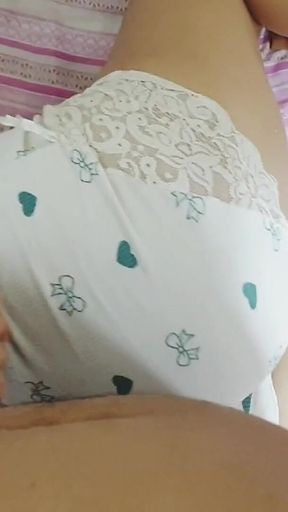 19 Year Old Hot Moroccan Arab Girl with Amazing Body