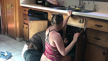 Lucky plumber fucked by teen - Erin Electra