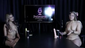 Tirando a calcinha e revelando seu corpo nu - Sofie Lollipop (Transsexual) (SHEER/RED)