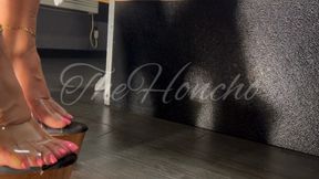 Ebony Pink toes in pleasers