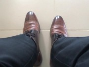 Shoe sniffing POV - Italian leather dress shoes smell so good deep breathing - Manlyfoot 👞 👃