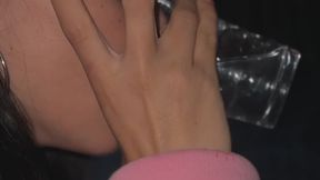 HANDY CLOSE UP NOSE EXHALES