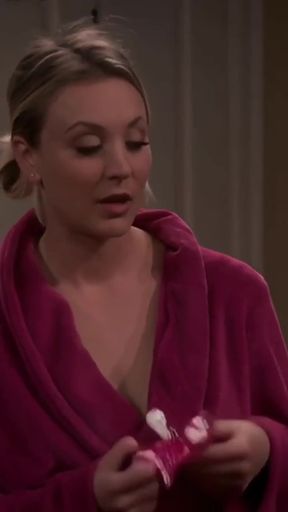 Hot celebrity Kaley Cuoco shows off her tits behind the scenes