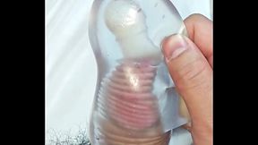在透明的飞机杯里射精
