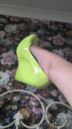 Clunky Platform Wedges 💚