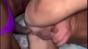 Meu amigo adora me dar o cu, ele geme feito uma putinha e eu adoro gozar dentro dele ?