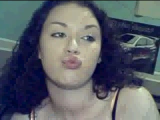 Abit plumpy curly haired brunette flashing her tits on webcam