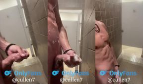 Gym employee almost caught me busting a thick load for the hot muscle guy