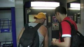 twink asiat fuck by 2 guy in toilett public