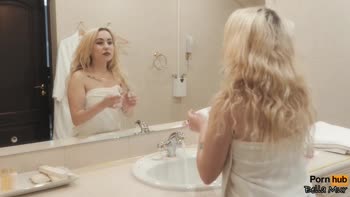 Bella Mur's Curvy Shower Delight: Vibrator Orgasm Bliss