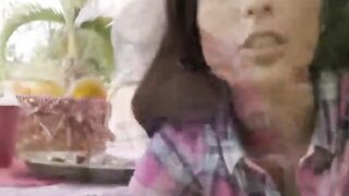 Reality Kings - Jaye Summers fucks her bf at picnic right behind family