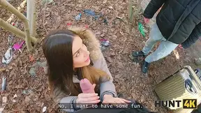 Hot tourist welcomes picked up by a local and fucked in public