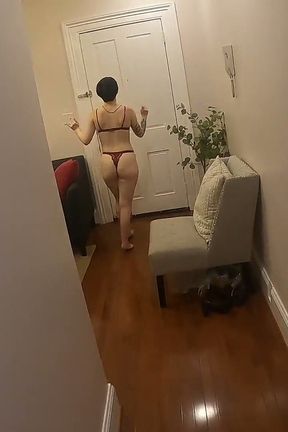 Cheating Housewife Gets Two Creampies From a Lucky Stranger