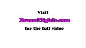 Shemale babe gently dildoing her tight ass