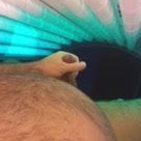 Hubby jacking in tanning bed. Super load