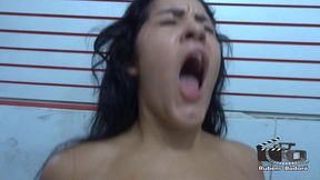 rebeca santos vs mr rola ator - mulher gata no sex shop ( rubens badaro produtor & diretor )