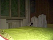 AUTO-ECCITAMENTO IN CALZE NERE FINO A COLARE SU ME STESSO