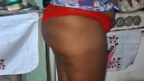 crente safada na cozinha