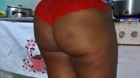crente safada na cozinha